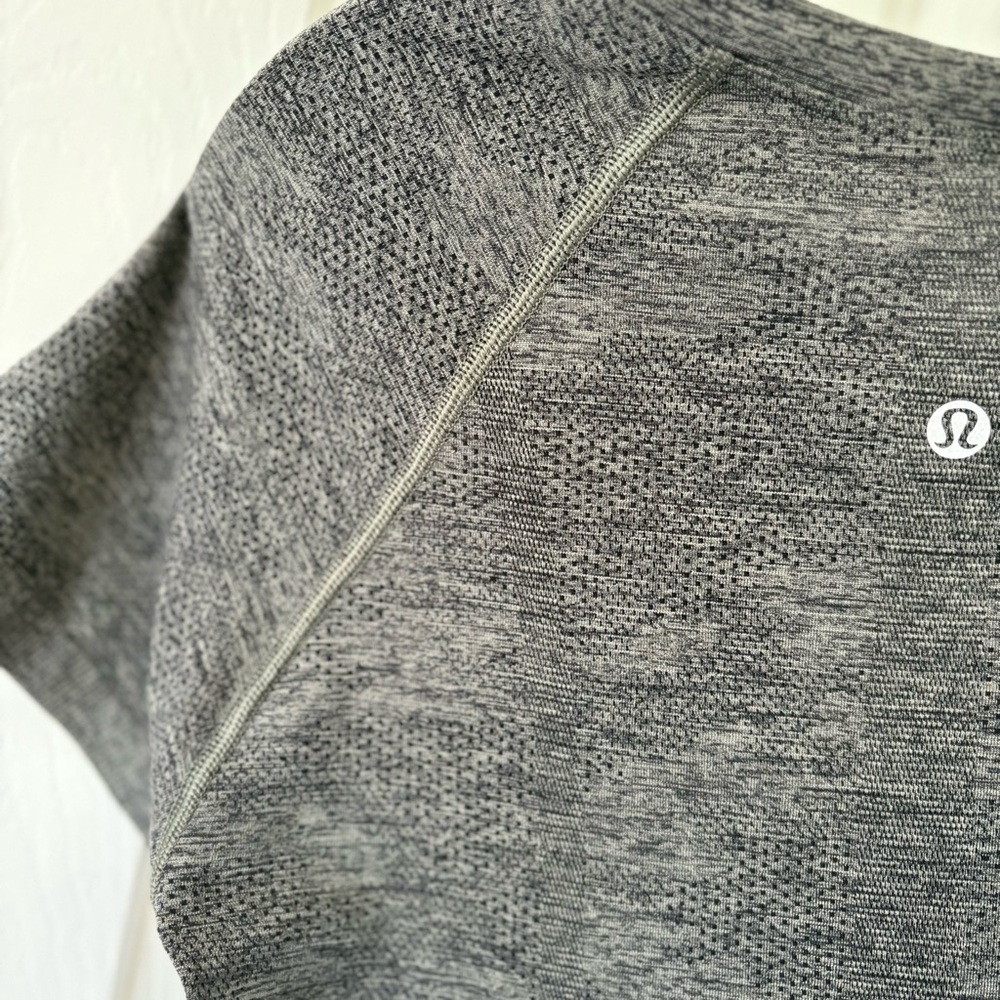 Lululemon Olive Dark Green Run Swiftly Tee Short Sleeve Stretch 8 Active Tech - Picture 3 of 6